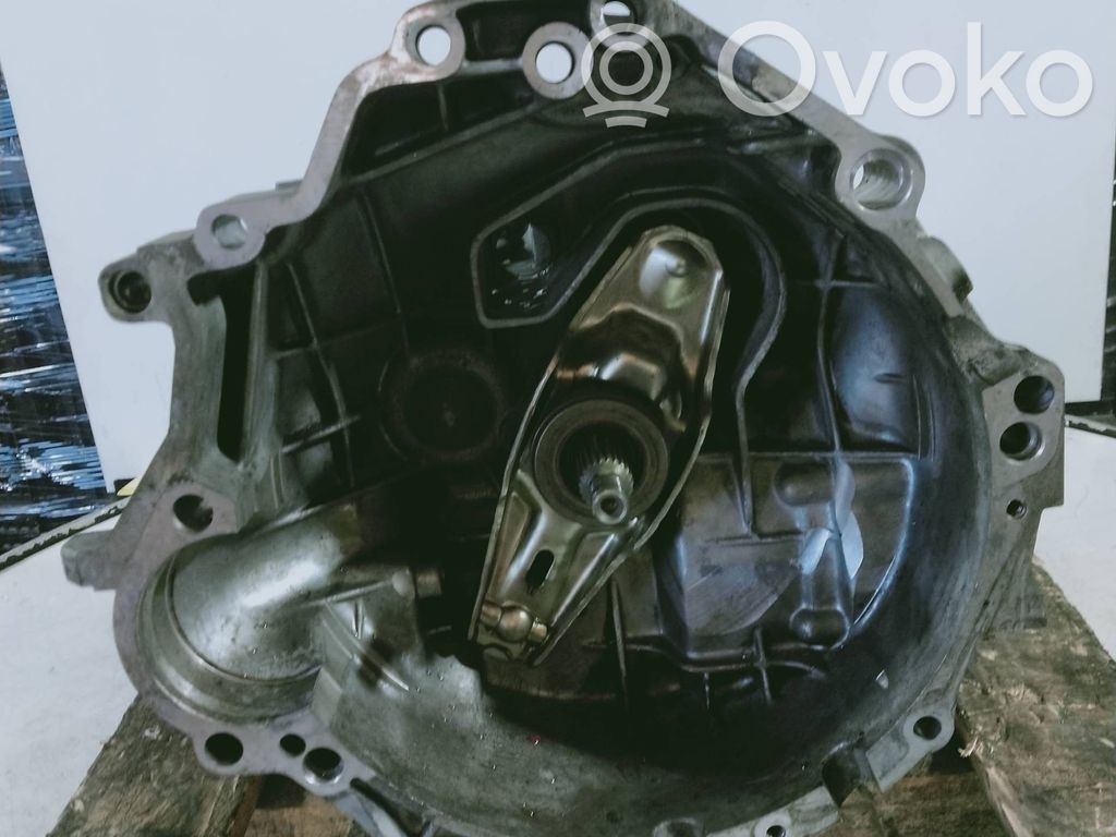 Audi 80 90 S2 B4 Mechaninė 5 pavarų dėžė 
