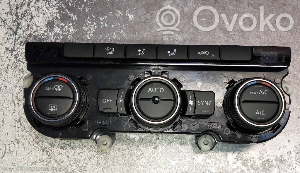 Volkswagen Tiguan Air conditioner control unit module 