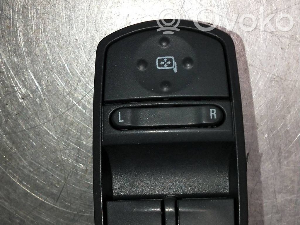 Interruptor del elevalunas eléctrico   13258521AA