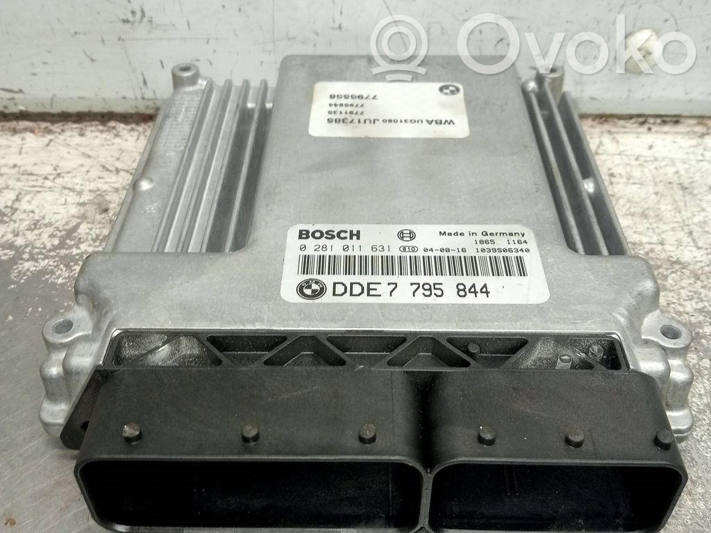 BMW 1 E81 E87 Dzinēja vadības bloks 