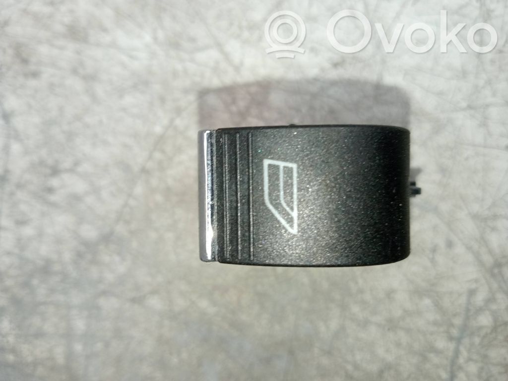 Electric window control switch   10208054,K8080