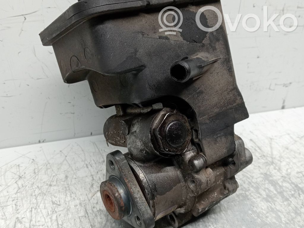 BMW 5 E39 Power steering pump 