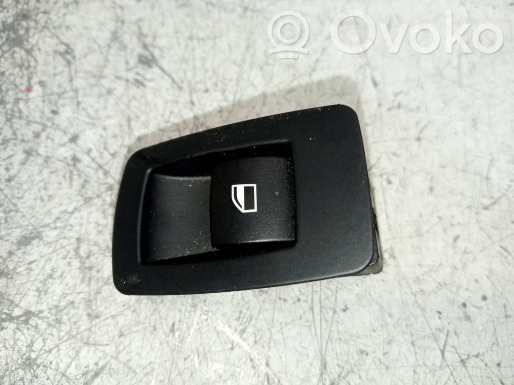Electric window control switch   6945874,15939900,2P