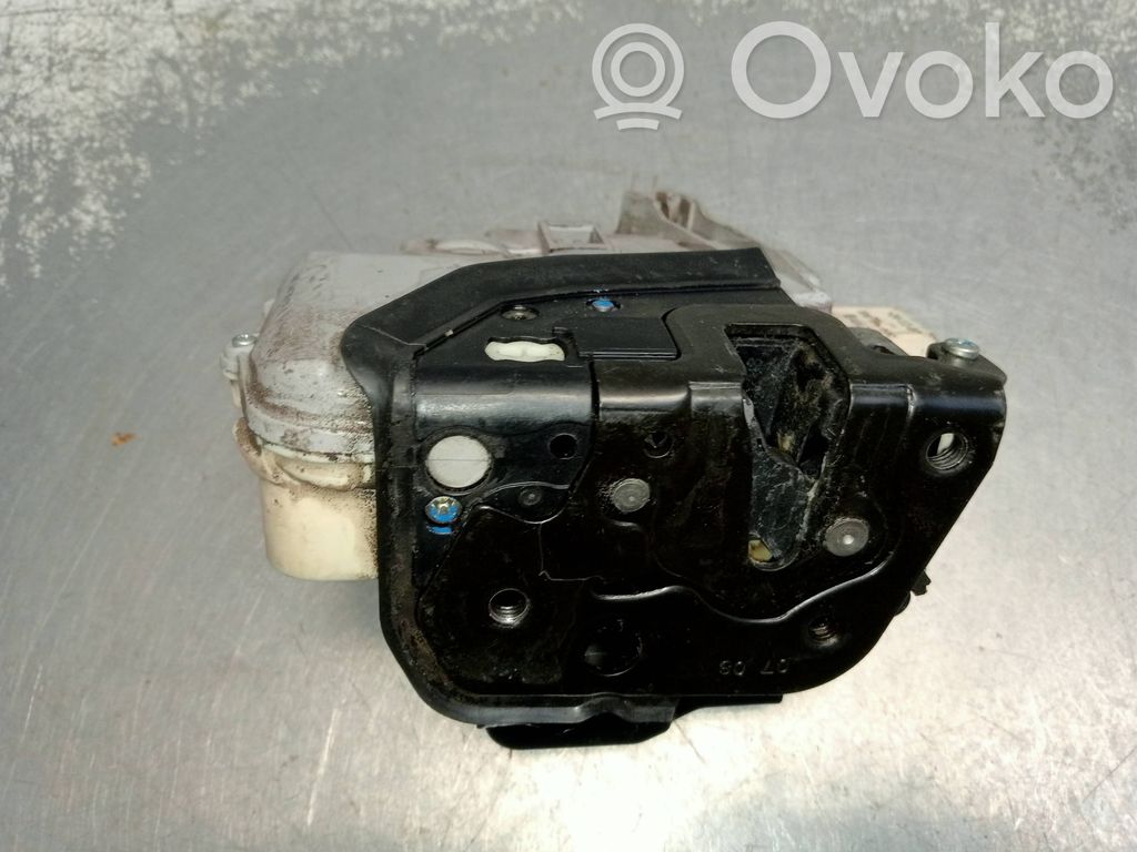 Motor de cierre de puerta trasera