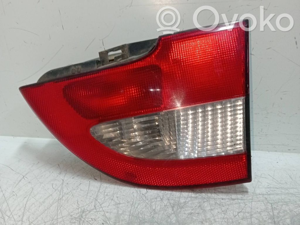Tailgate rear/tail lights   4P