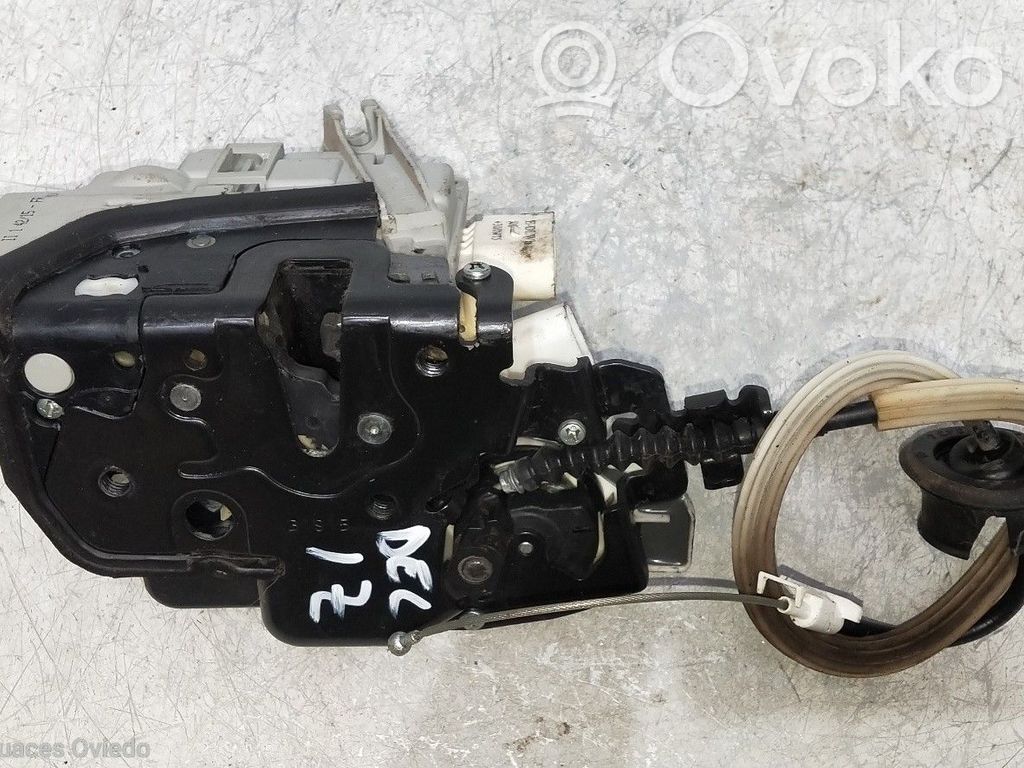 Audi Q7 4M Etuoven lukon moottori 