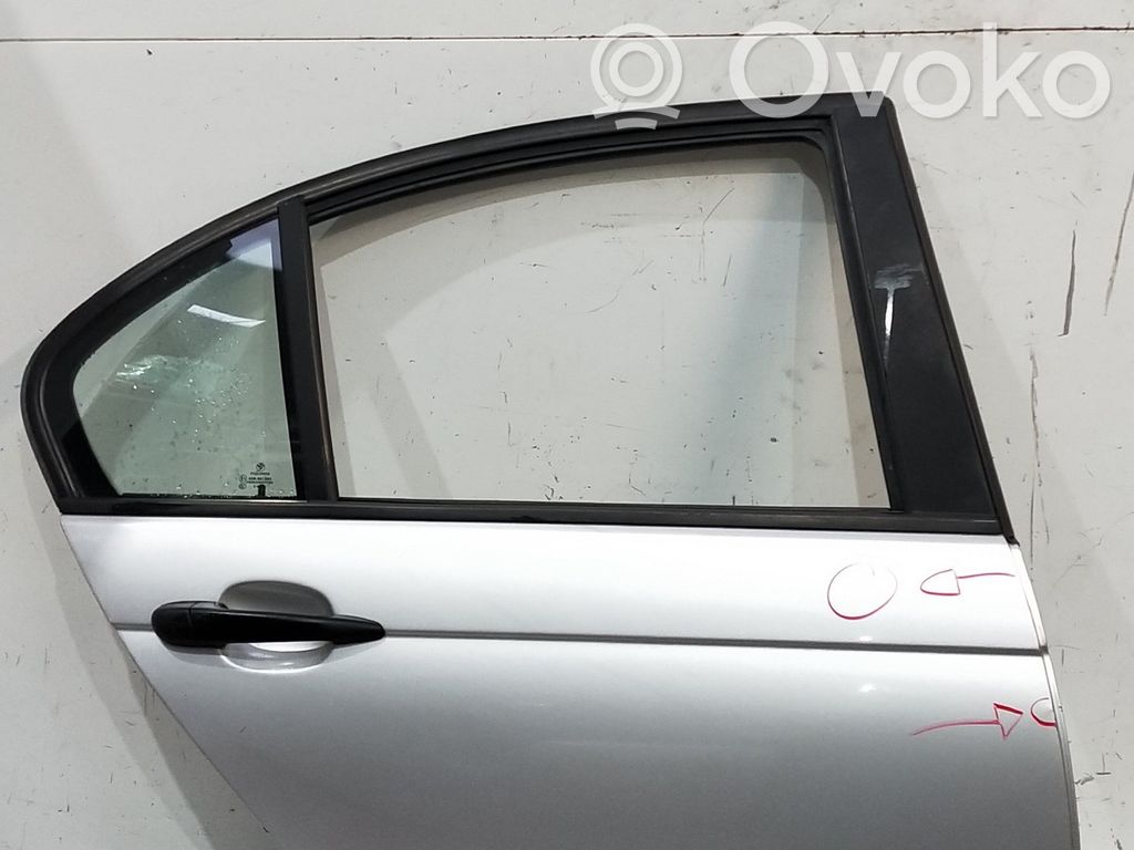 Porte arrière   4P