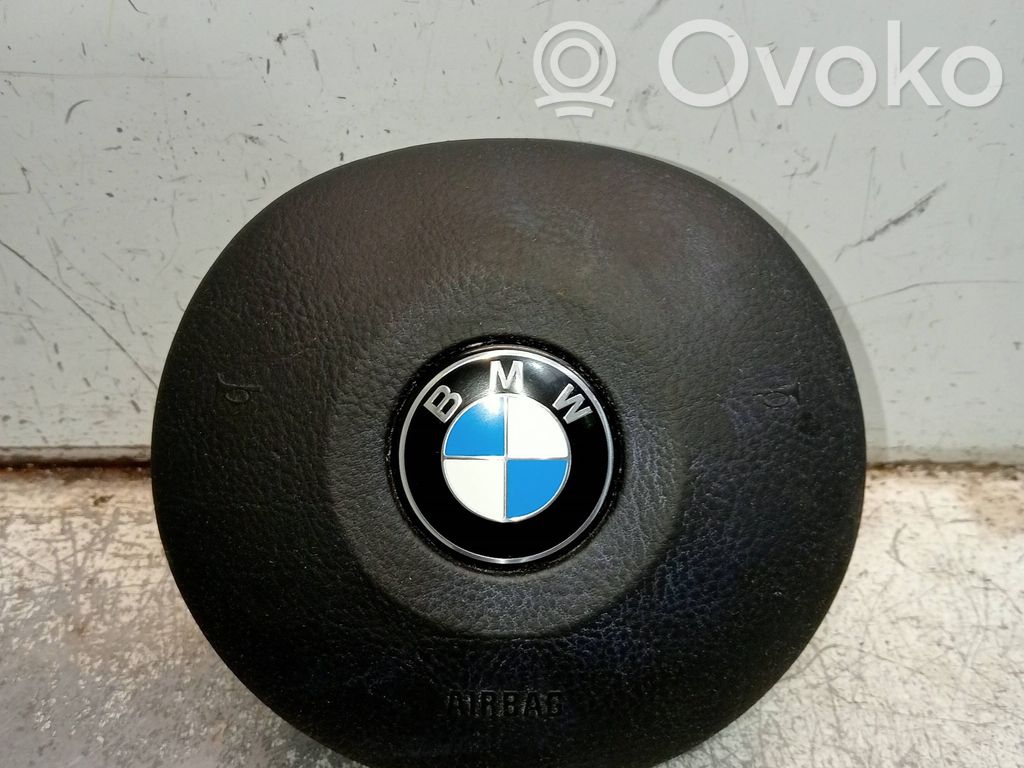 Steering wheel airbag
