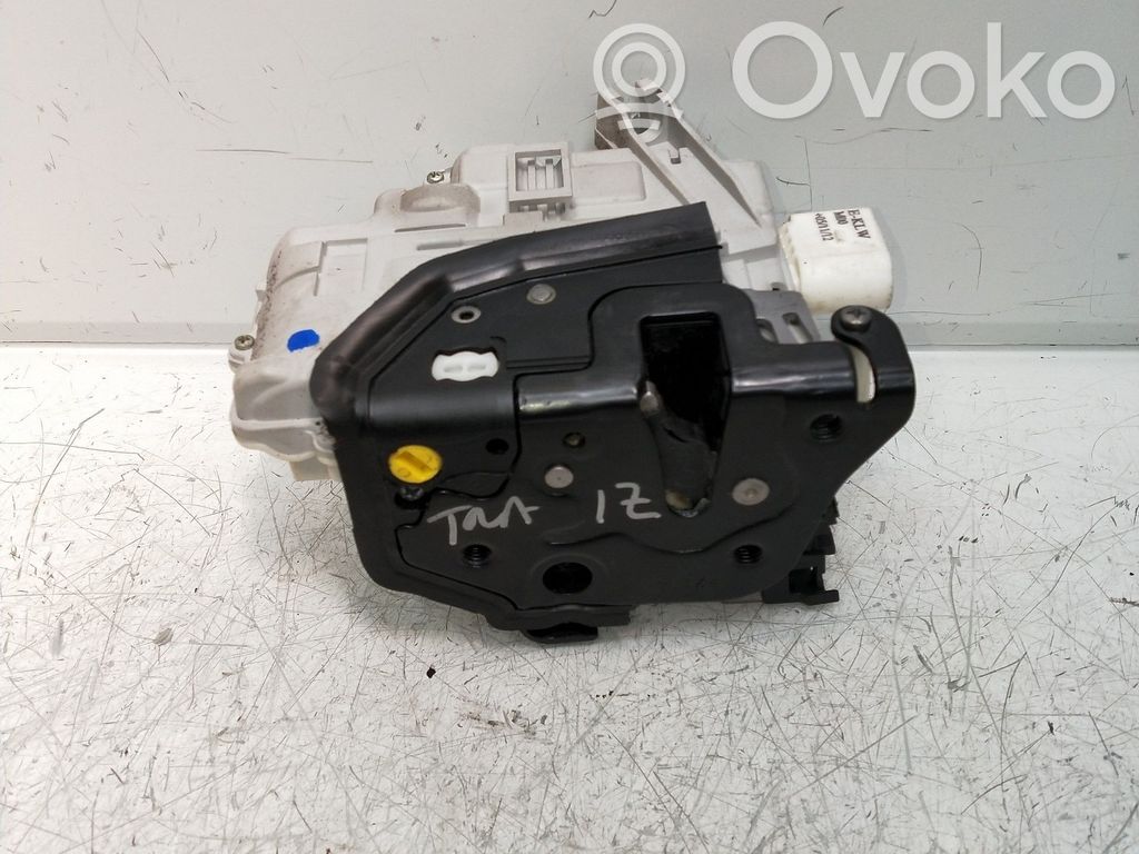 Motor de cierre de puerta trasera   4G0839015