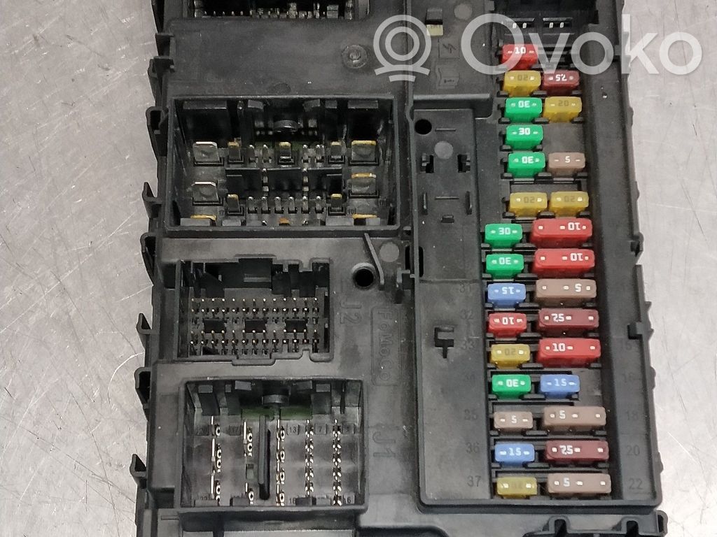 Ford Mondeo MK V Katvealueen valvonnan ohjainlaite (BSM) 