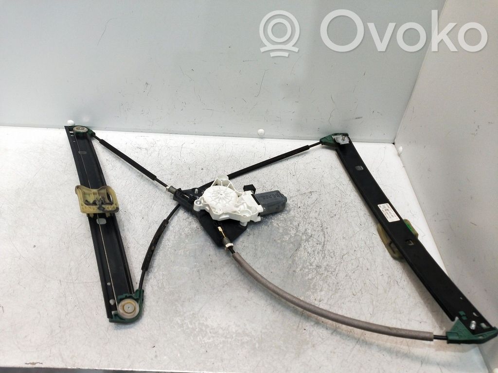 Front door manual window regulator   4P