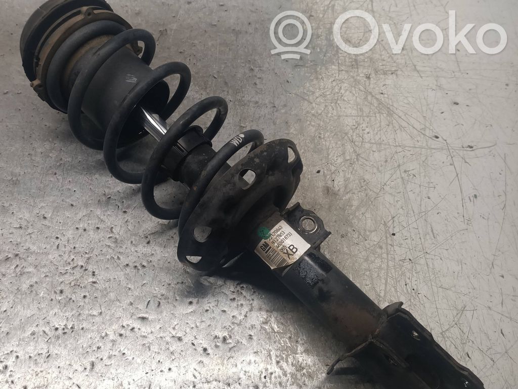 Opel Corsa C Priekšpusē amortizators ar atsperi 