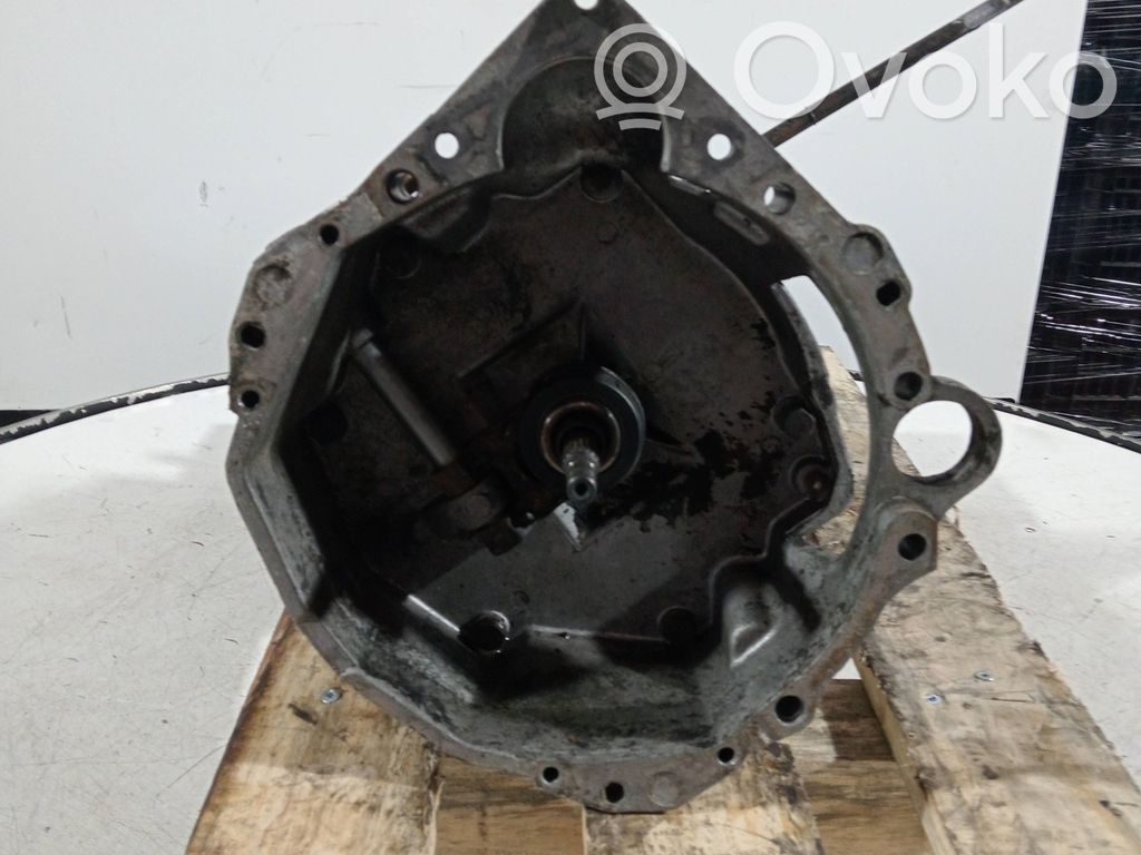 Manual 5 speed gearbox   4V
