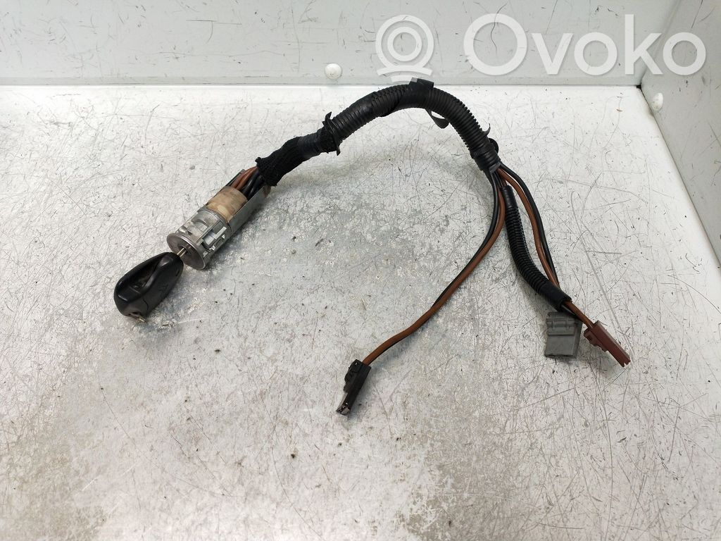 Citroen Xsara Užvedimo spynelė 
