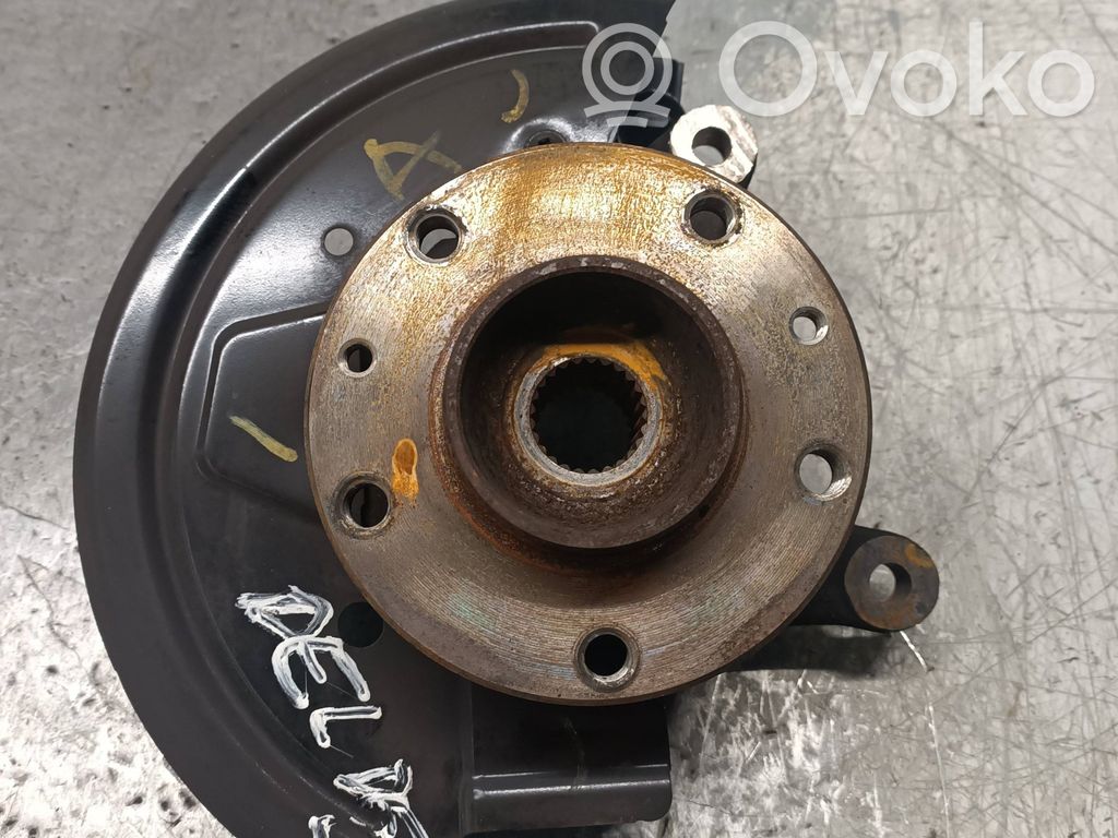 Front wheel hub spindle knuckle