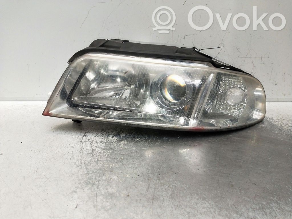Scheinwerfer   084411137L