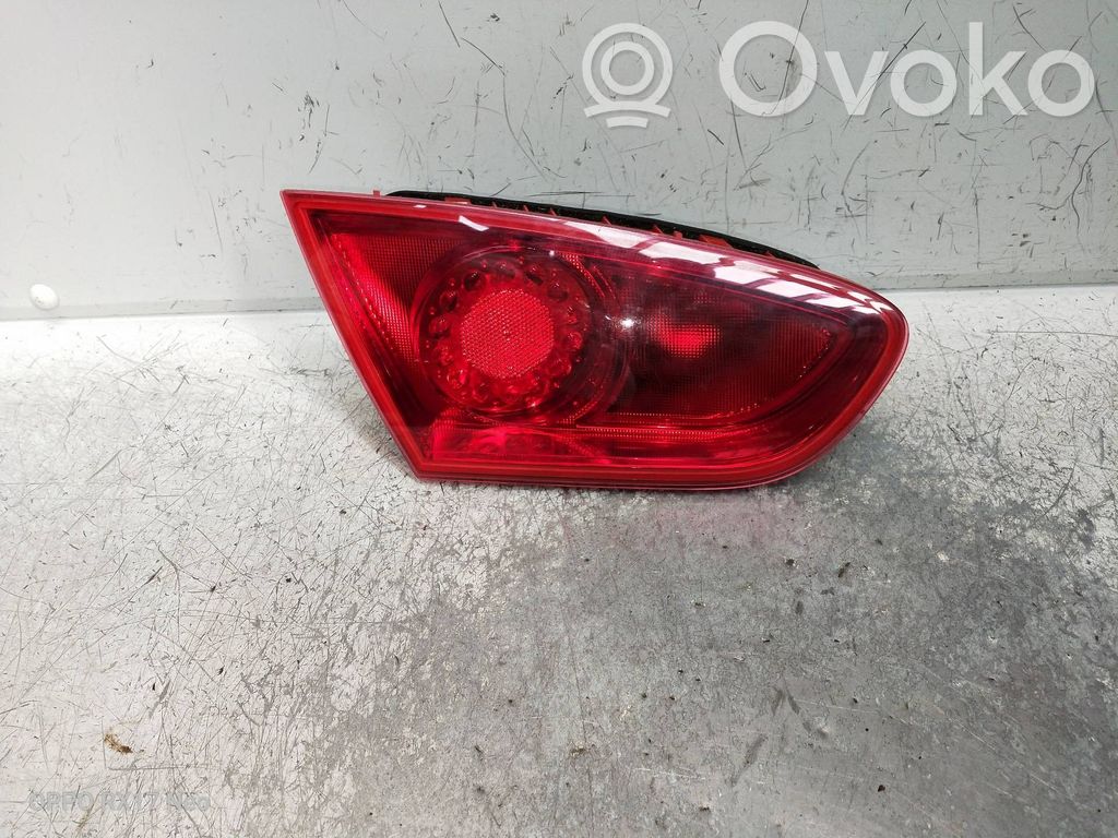 Headlight/headlamp bulb