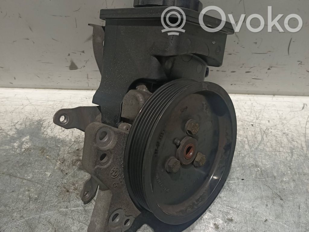 Power steering pump   6756575