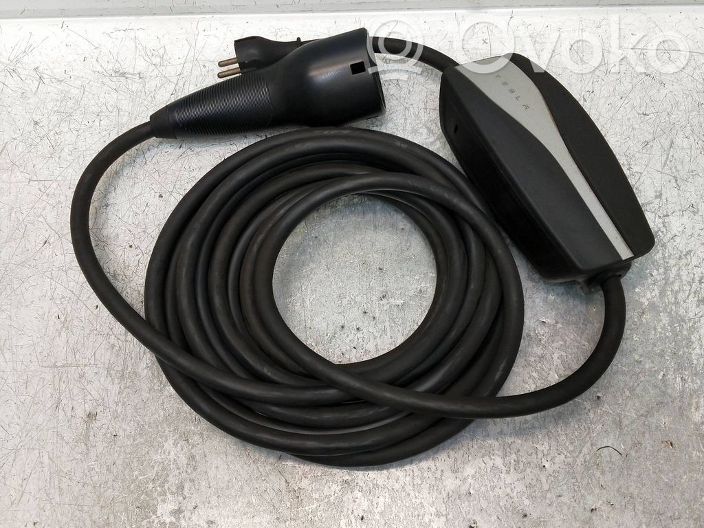 Tesla Model S Kiti valdymo blokai/ moduliai 