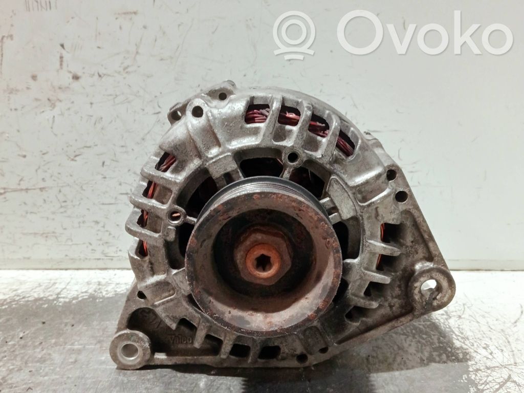 Audi A4 S4 B6 8E 8H Ģenerators 