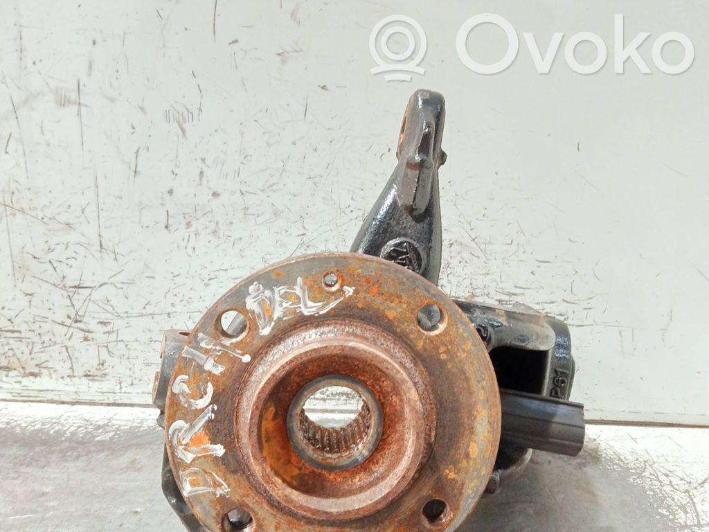 Front wheel hub spindle knuckle