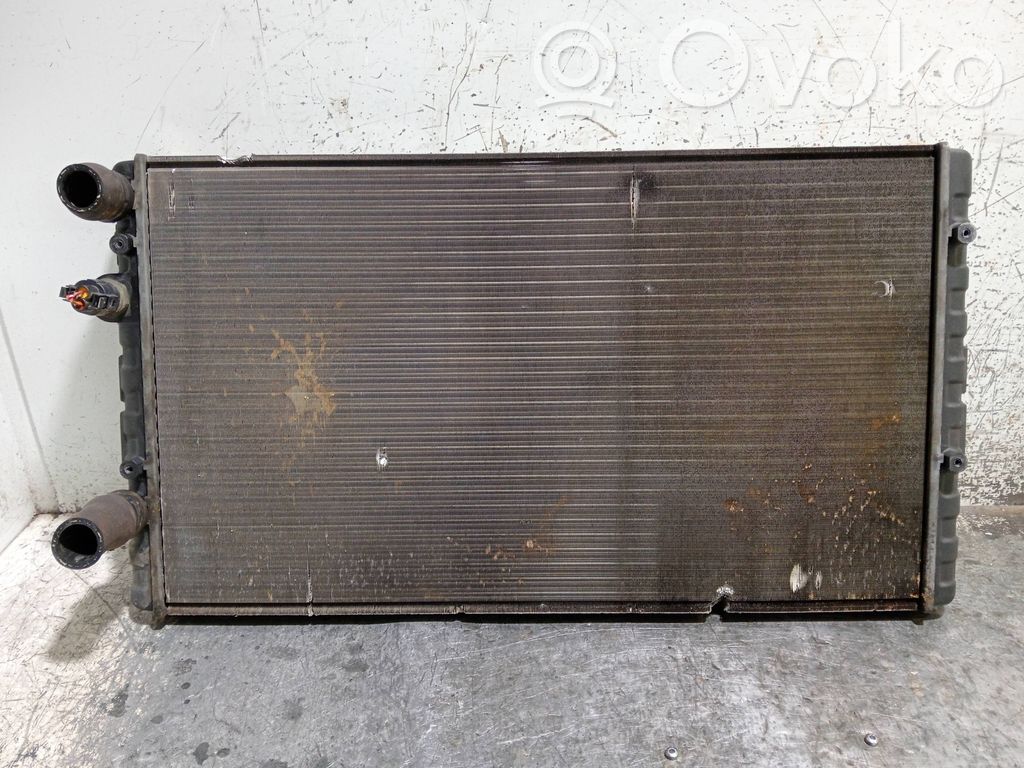 Volkswagen Polo III 6N 6N2 6NF Radiator lichid răcire 