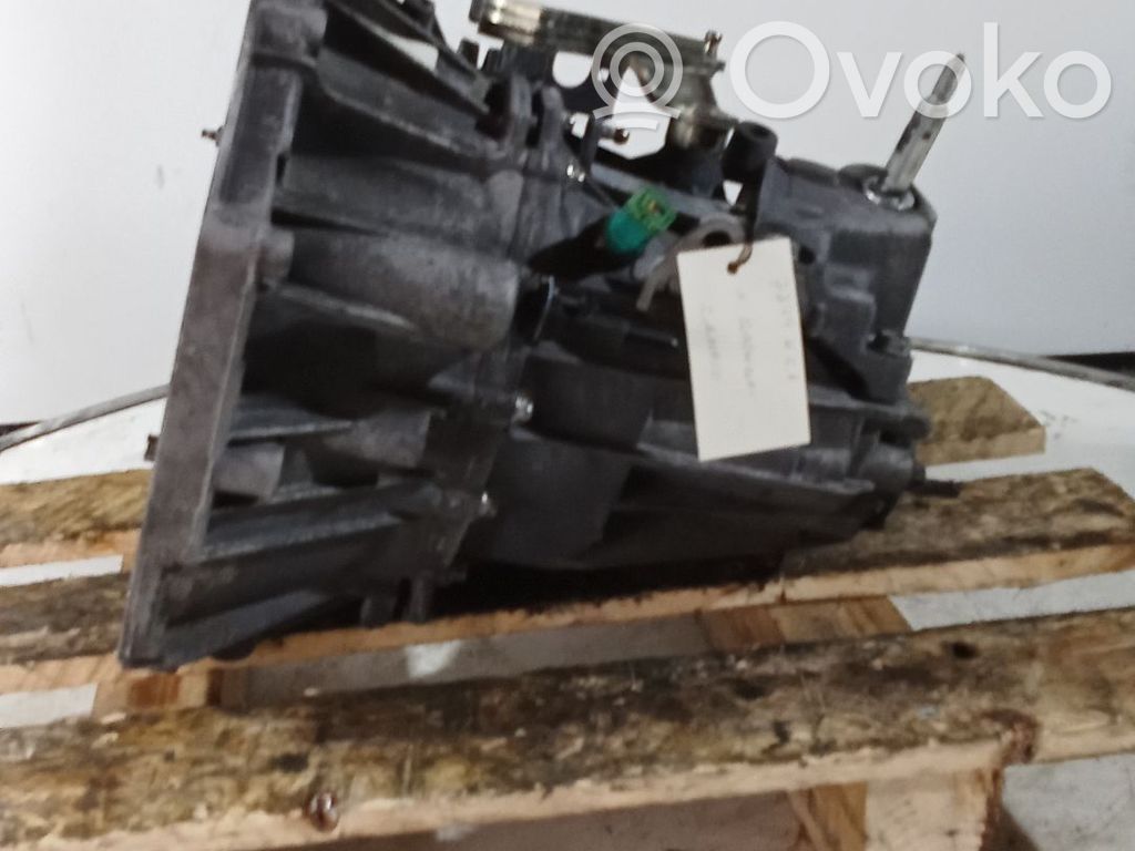 Nissan Qashqai Manualna 5-biegowa skrzynia biegów 