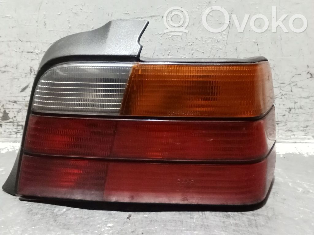 Rear/tail lights   4P