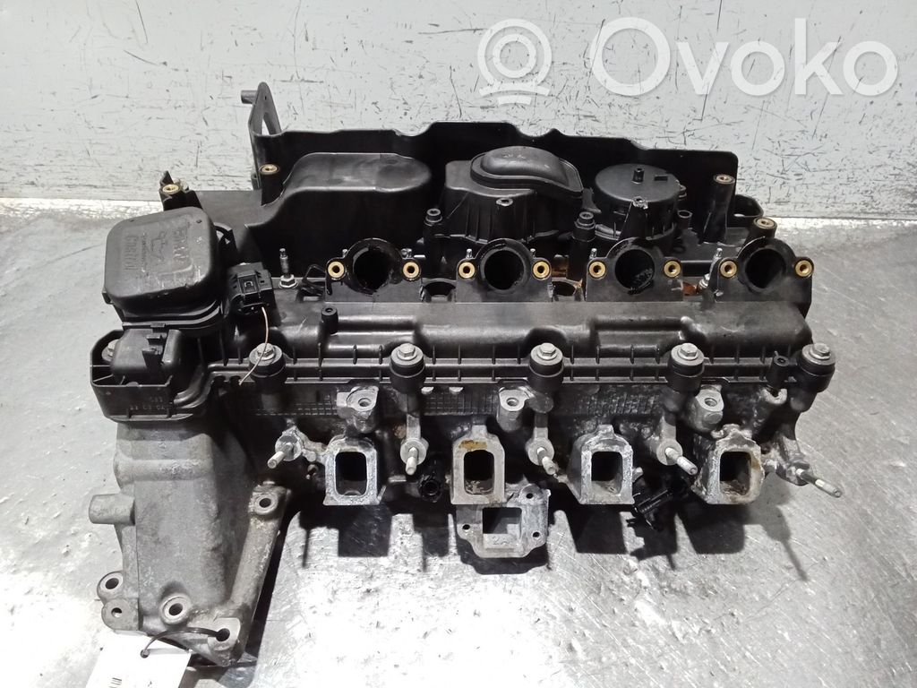 Culata del motor   8752303