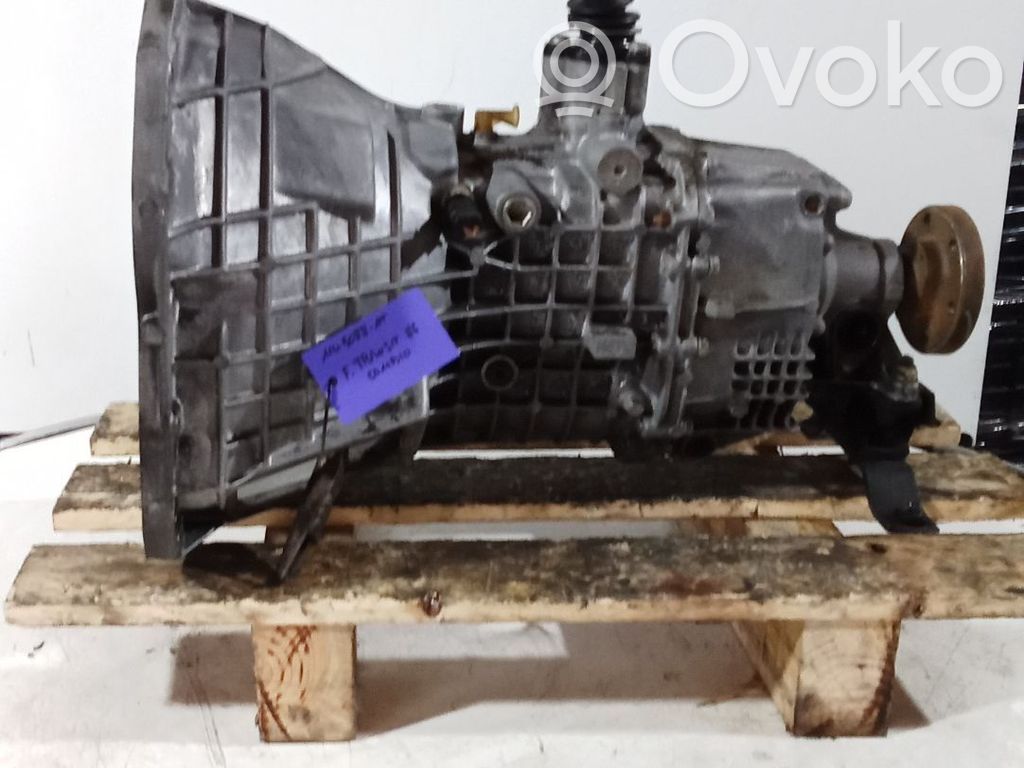 Mechaninė 5 pavarų dėžė   5V