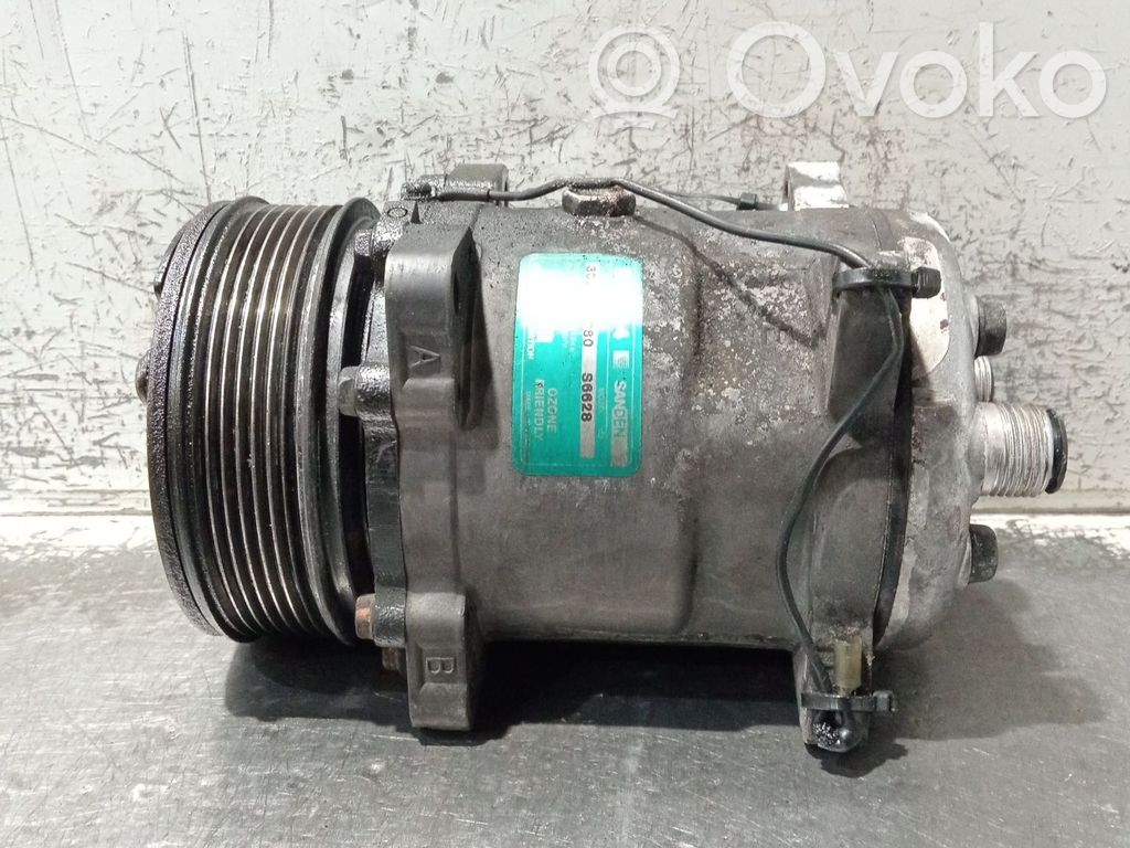 Ford Focus Air conditioning (A/C) compressor (pump) 