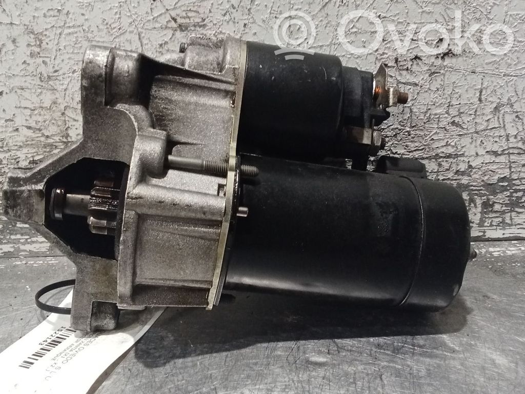 Starteris   D6RA661
