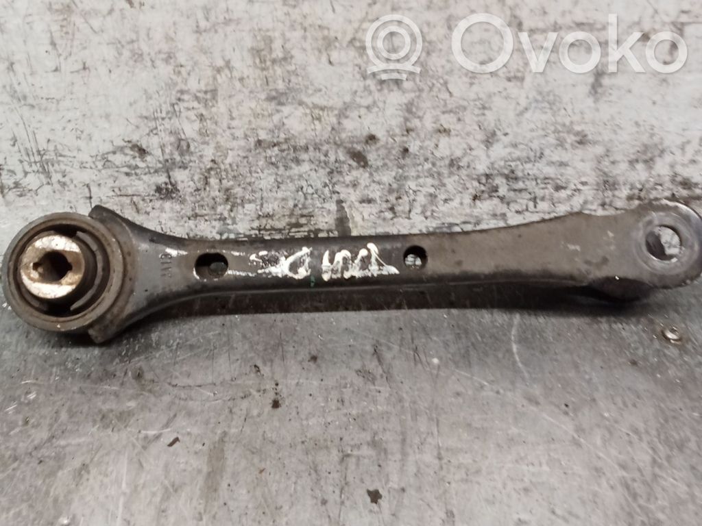 Brazo de suspensión trasero