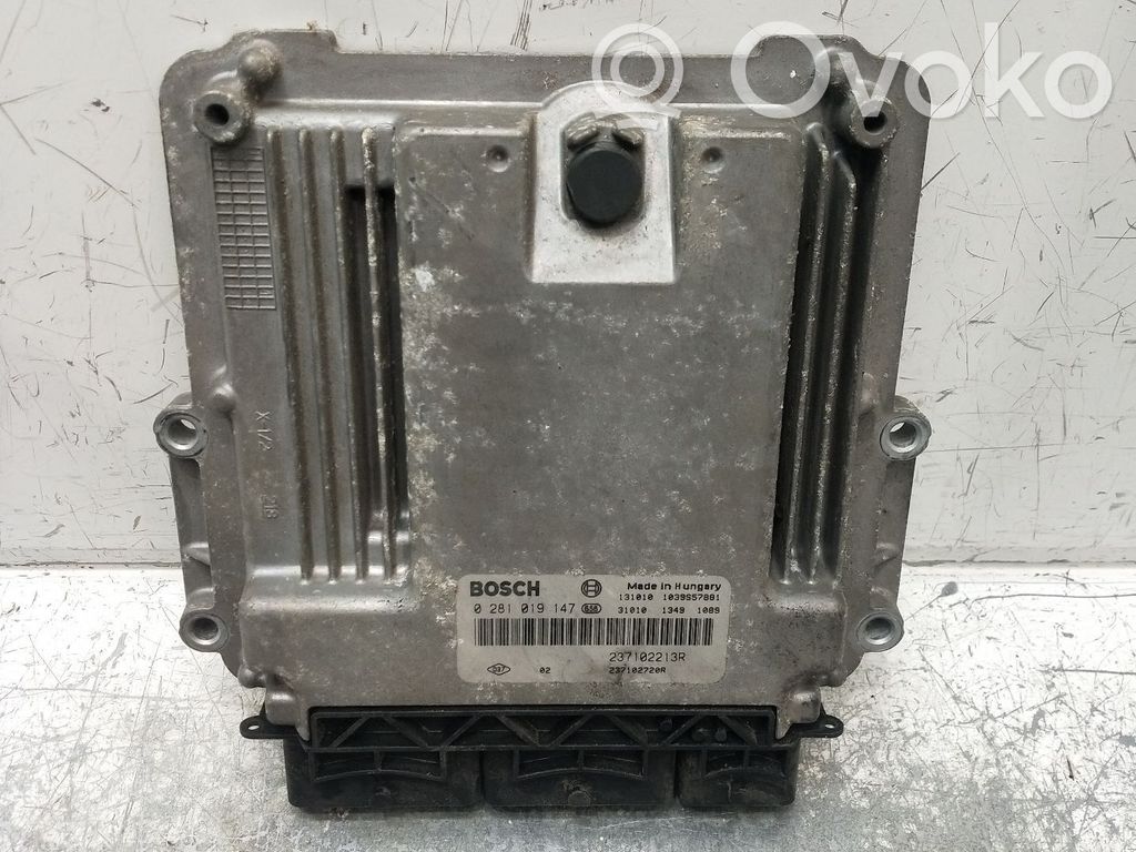 Unidad de control/módulo del motor   0281019147,237102213R