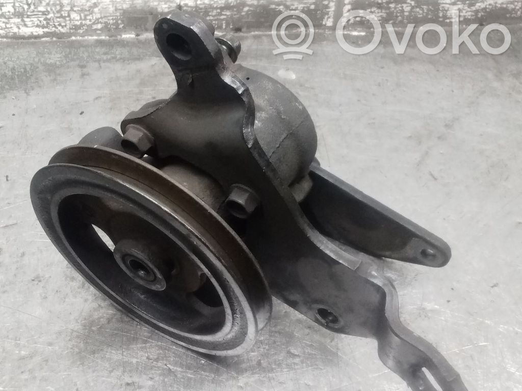 Opel Corsa B Power steering pump 