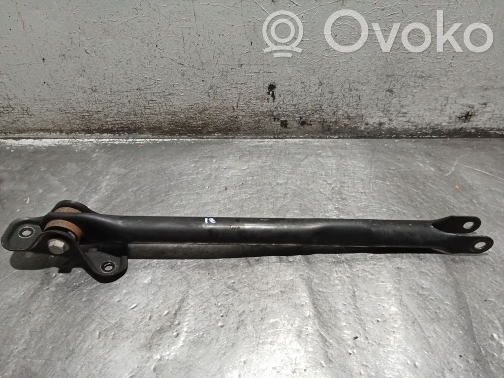Land Rover Freelander 2 - LR2 Рычаг 