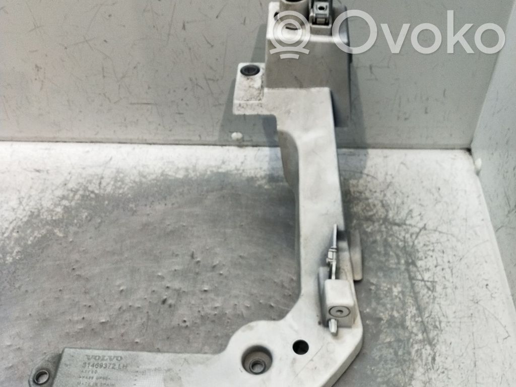 Volvo XC40 Headlight/headlamp mounting bracket 
