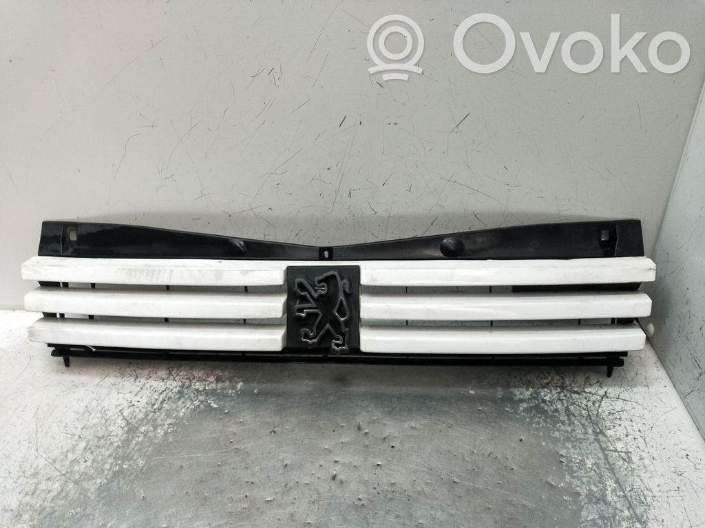 Peugeot 205 Grotelės priekinės 