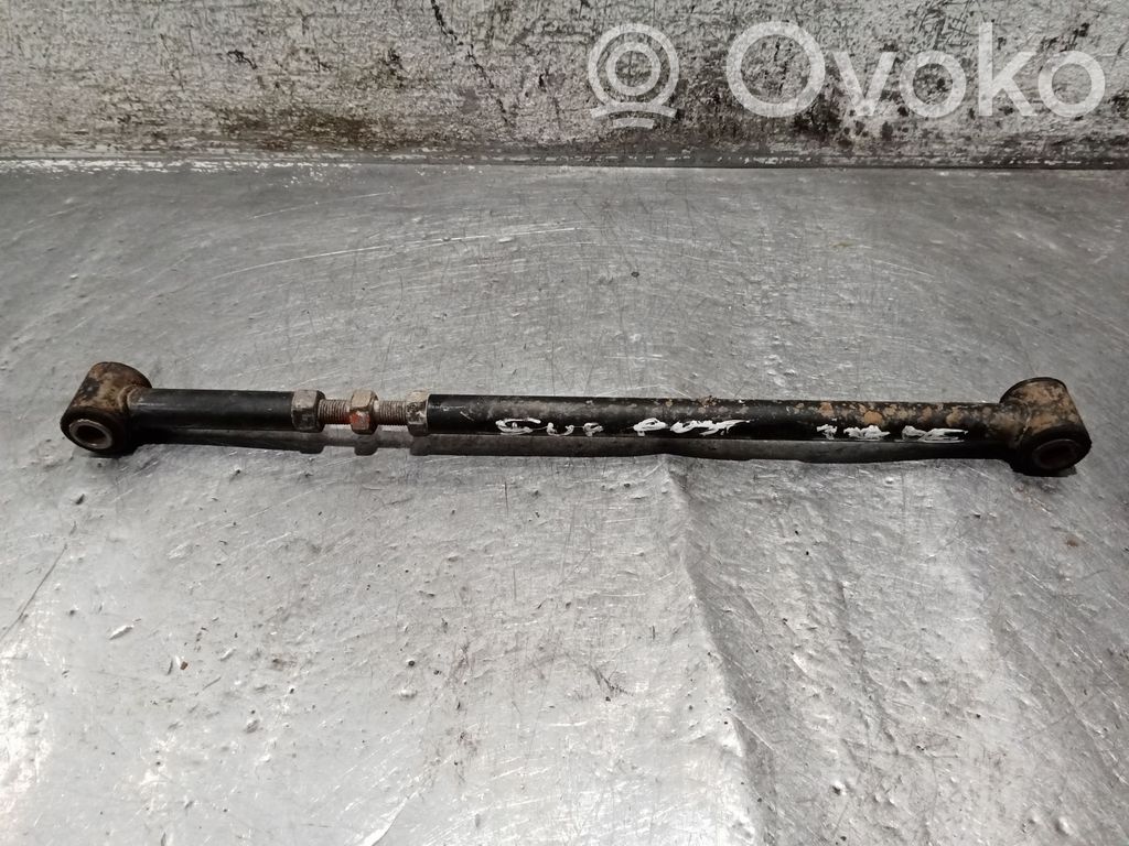Hyundai Matrix Brazo de suspensión trasero 