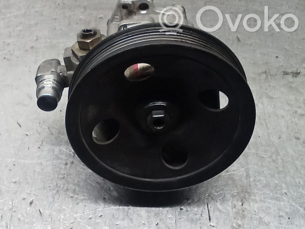 Mercedes-Benz Sprinter W901 W902 W903 W904 Vairo stiprintuvo siurblys 