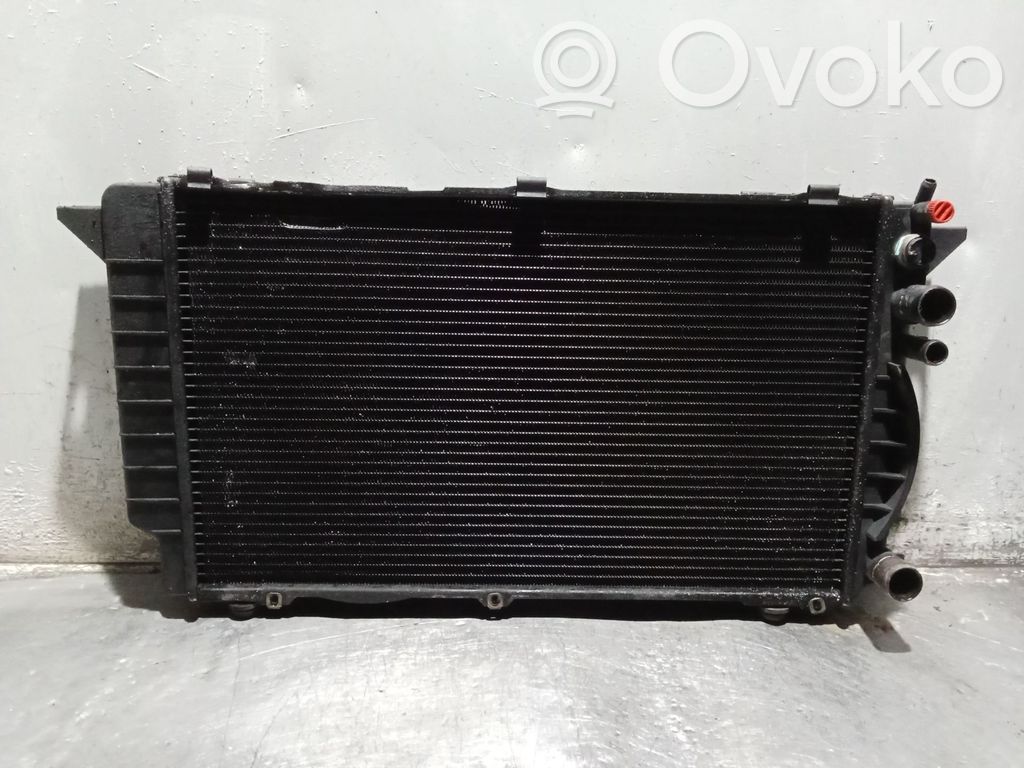 Audi 80 90 S2 B4 Aušinimo skysčio radiatorius 