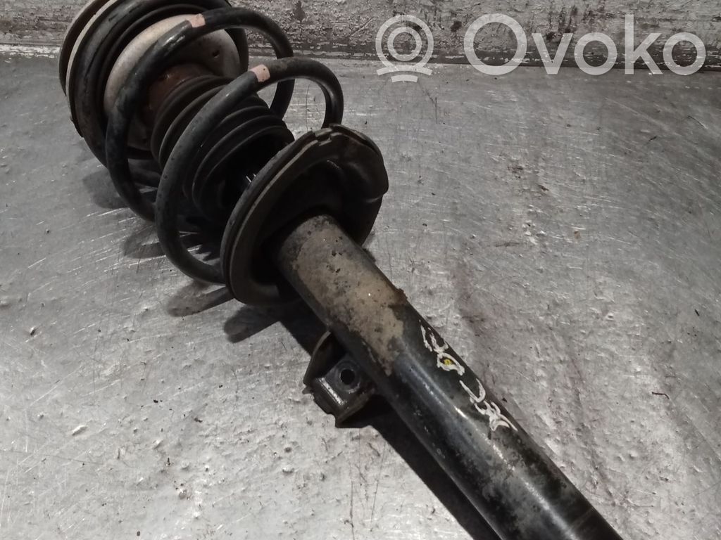 BMW 3 E46 Priekšpusē amortizators ar atsperi 