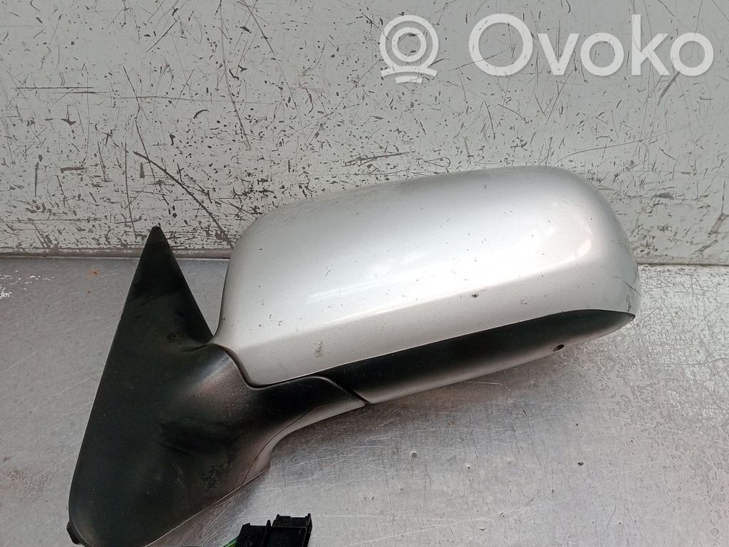 Skoda Octavia Mk1 (1U) Front door electric wing mirror 