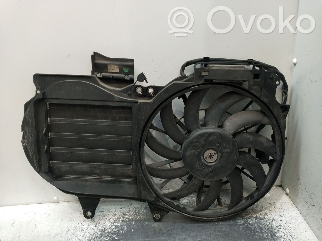 Audi A4 S4 B6 8E 8H Elektryczny wentylator chłodnicy 
