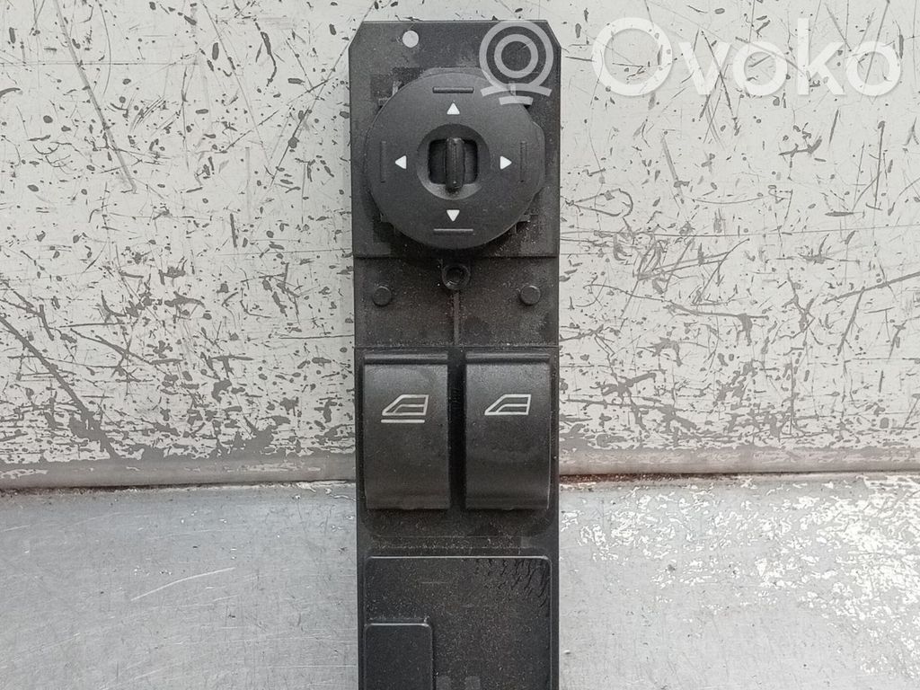 Ford C-MAX II Electric window control switch 