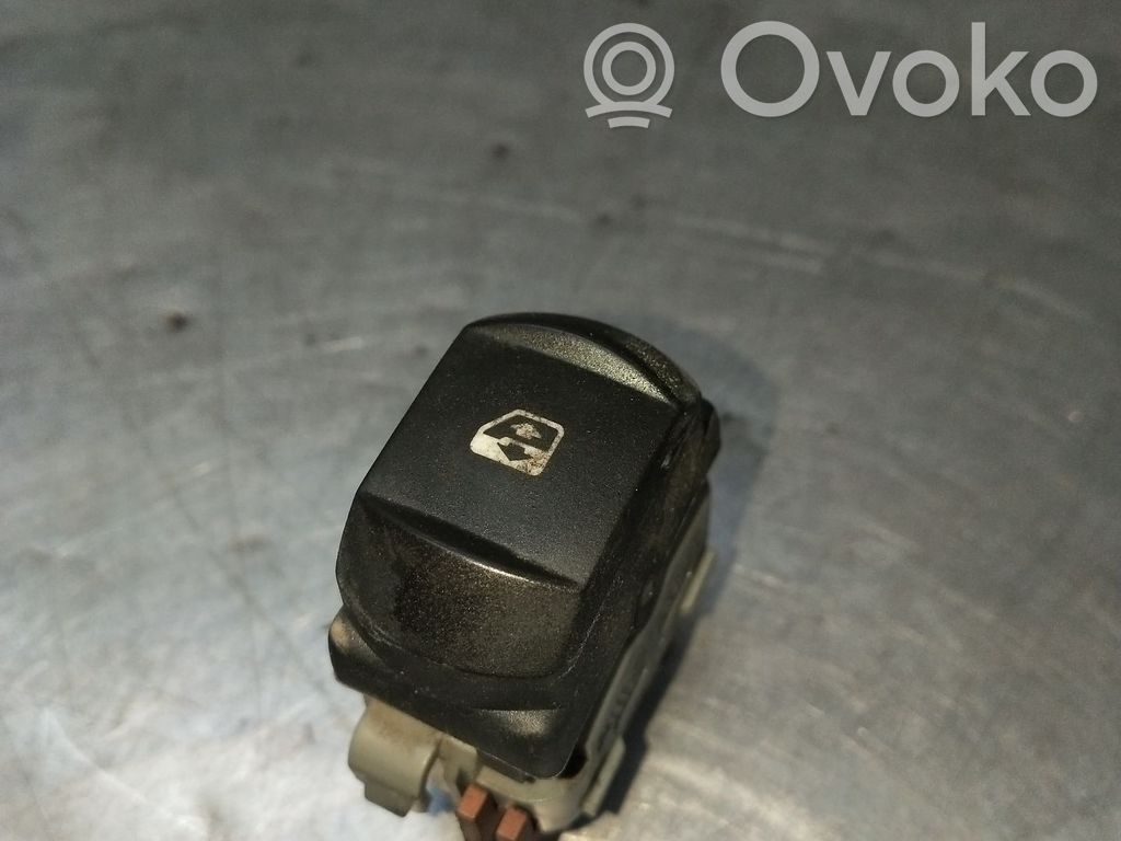 Renault Megane II Electric window control switch 