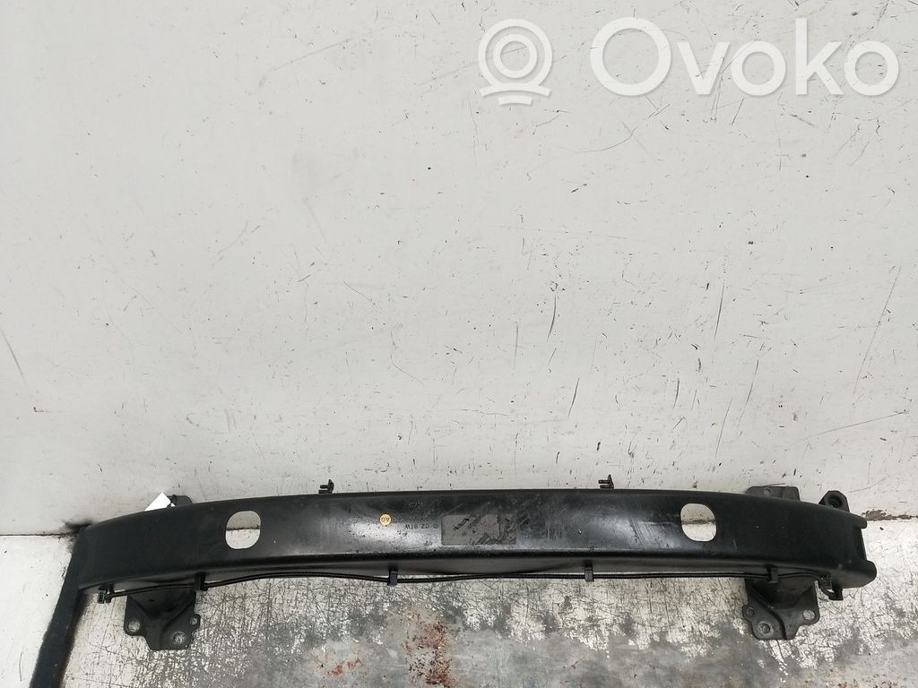 Soporte del parachoques delantero