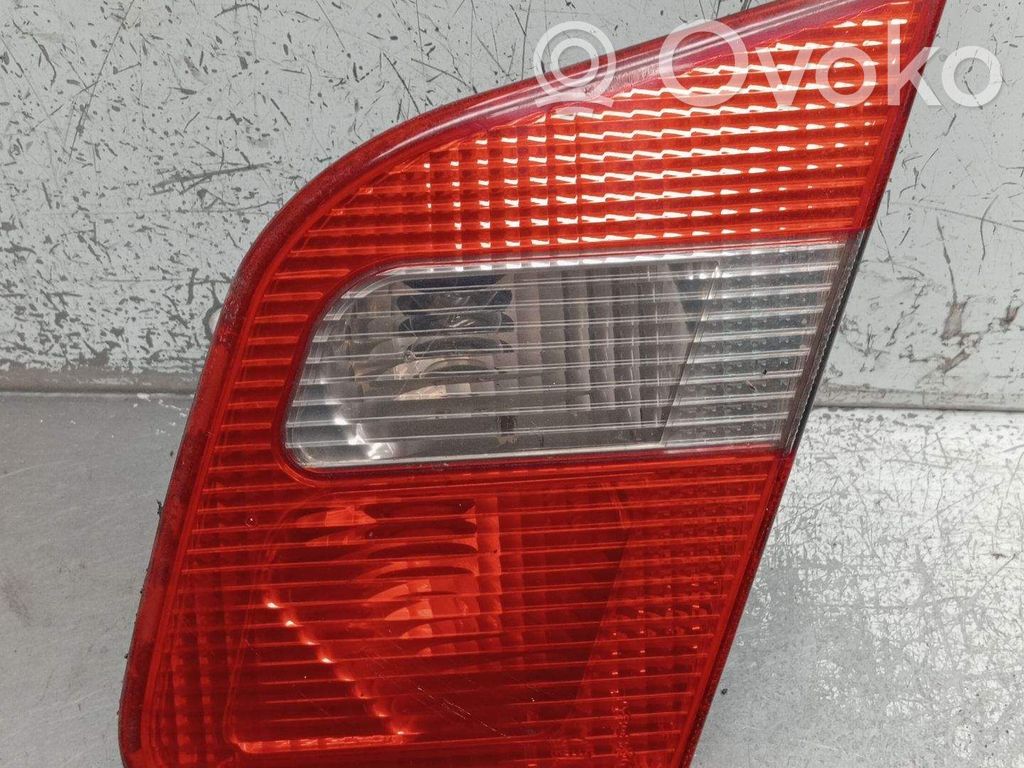 Mitsubishi Carisma Feux arrière sur hayon