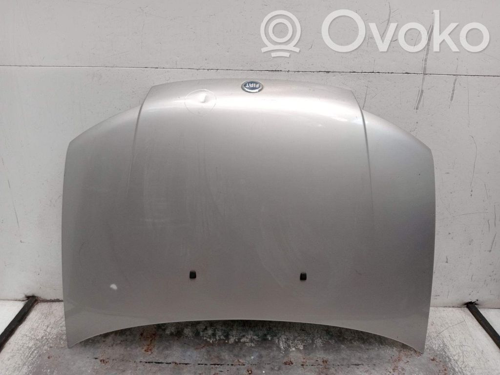 Fiat Punto (188) Konepelti 