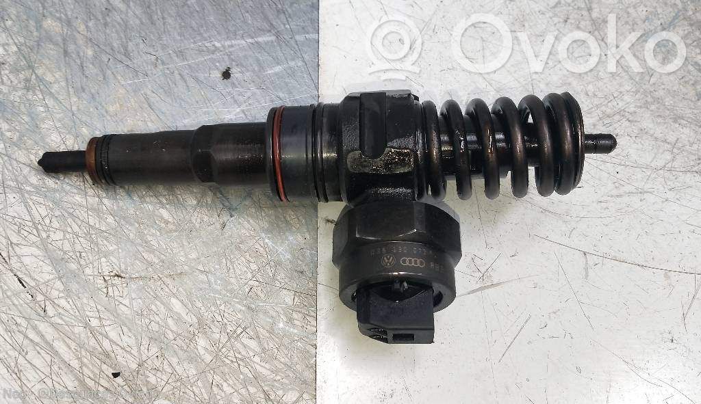 Volkswagen Golf SportWagen Injector combustibil 